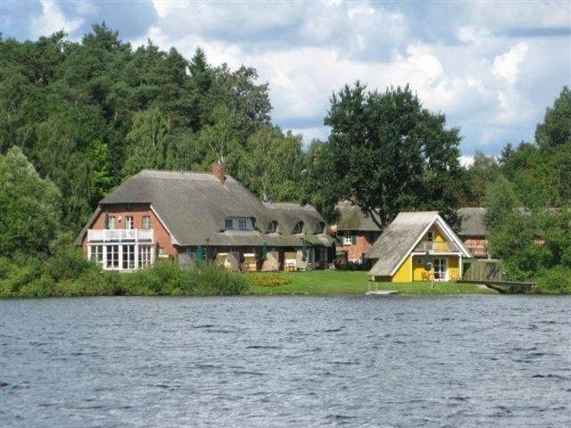Ferien Direkt Am Wasser Mit Hund Краков ам Зее Екстериор снимка